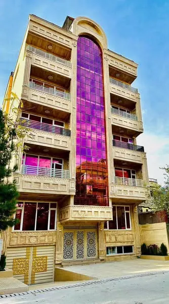VIP apartment for sale, 3 rooms, 130 m², 3rd floor