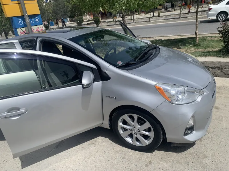 Toyota Aqua 2013