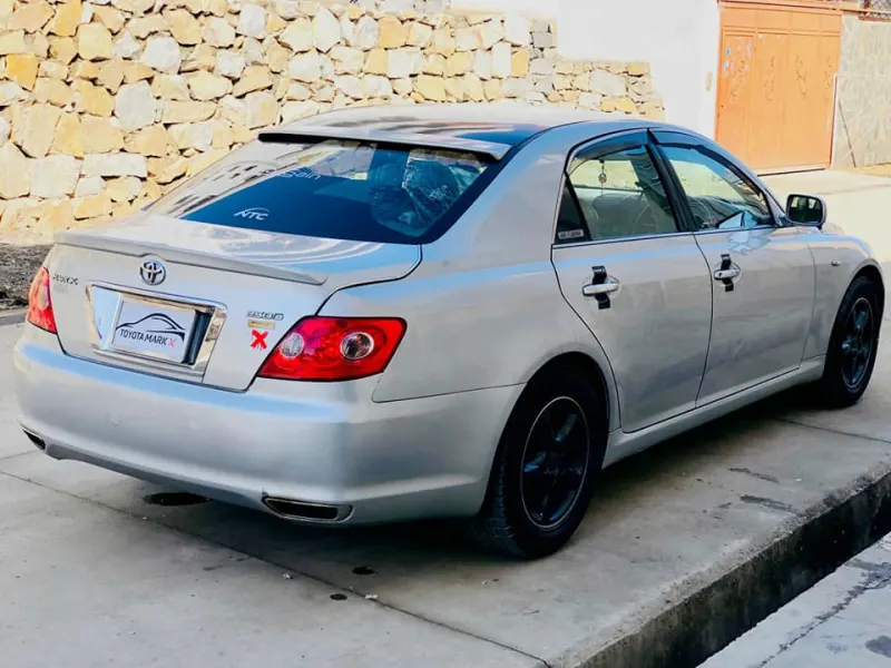 Toyota Mark X 2005