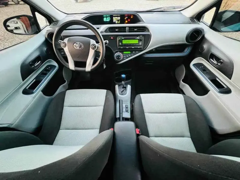 Toyota Prius 2012