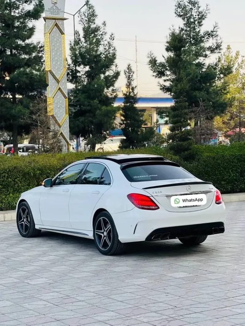 Mercedes-Benz C300 4Matic 2016