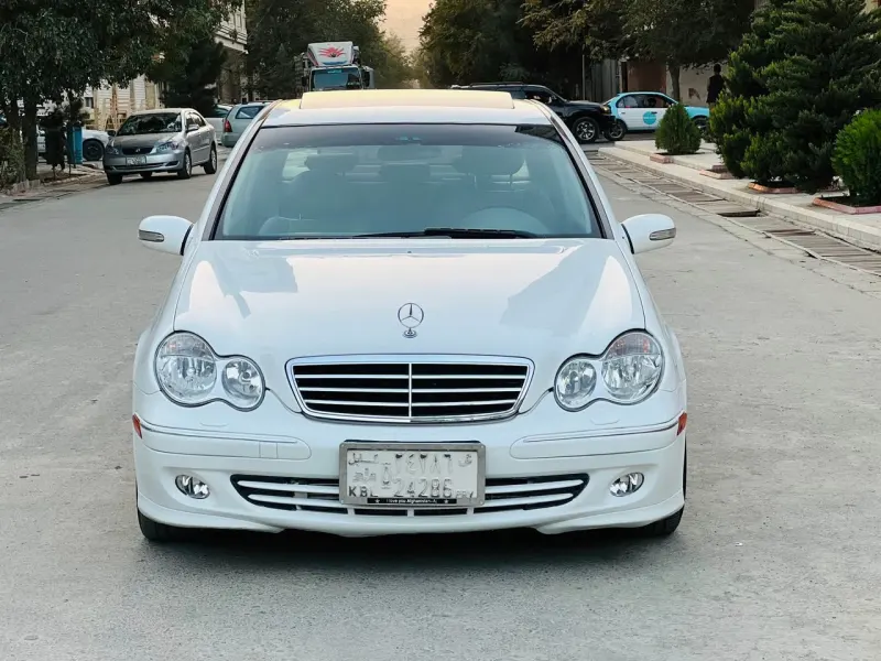 Mercedes-Benz 2005