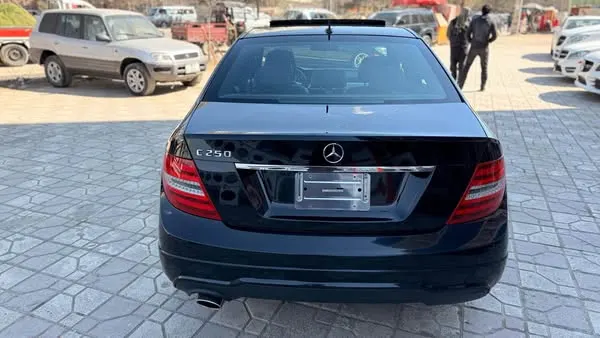 Mercedes-Benz C250 2013