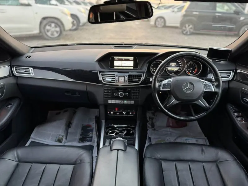 Mercedes-Benz E200 2015