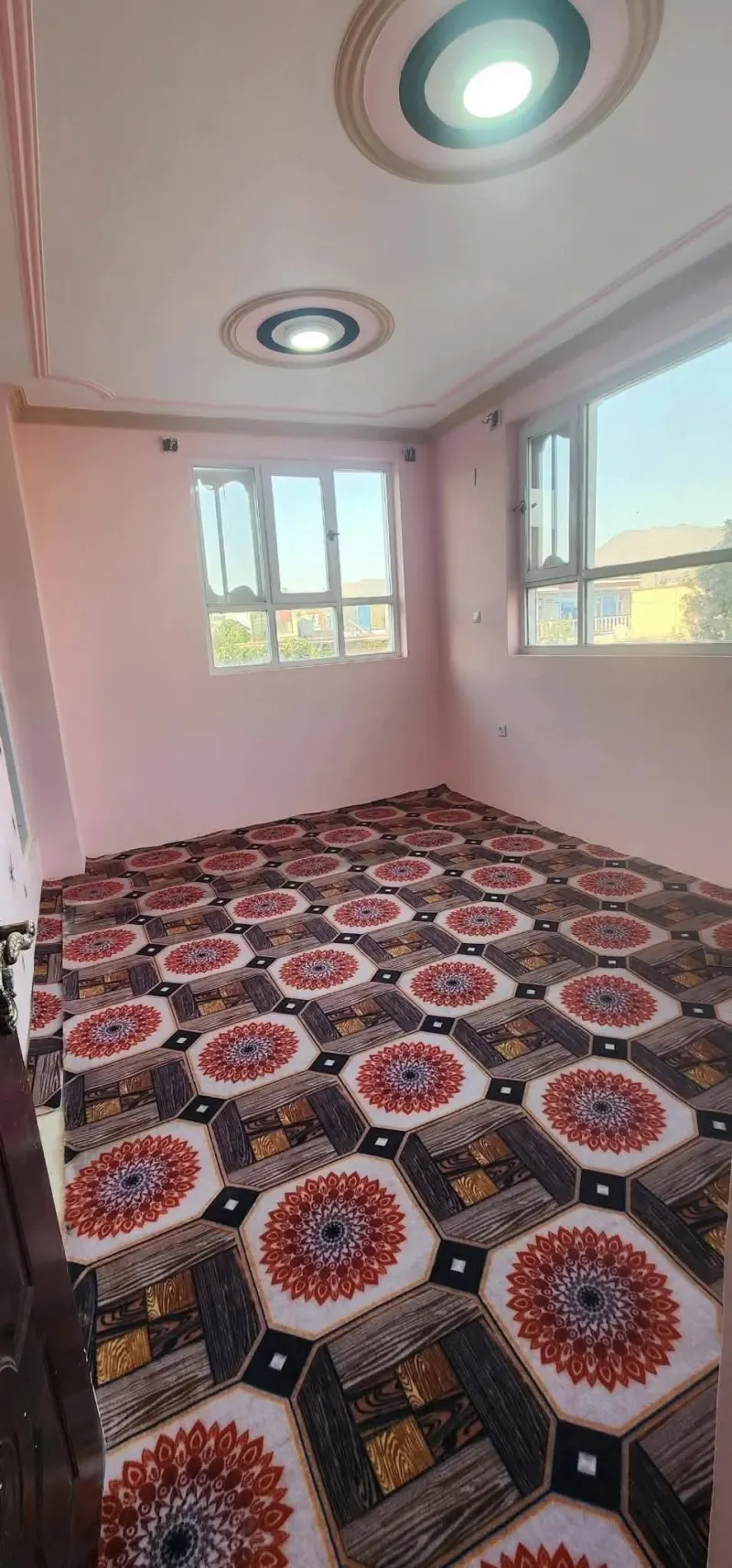 4-storey building for sale, 6 rooms and 1 shop