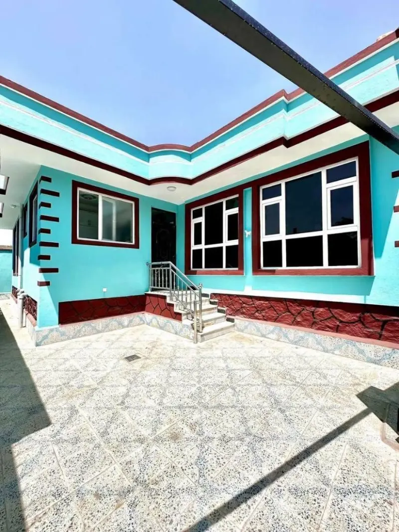 House with Basement, Chehelsotoon, Kabul