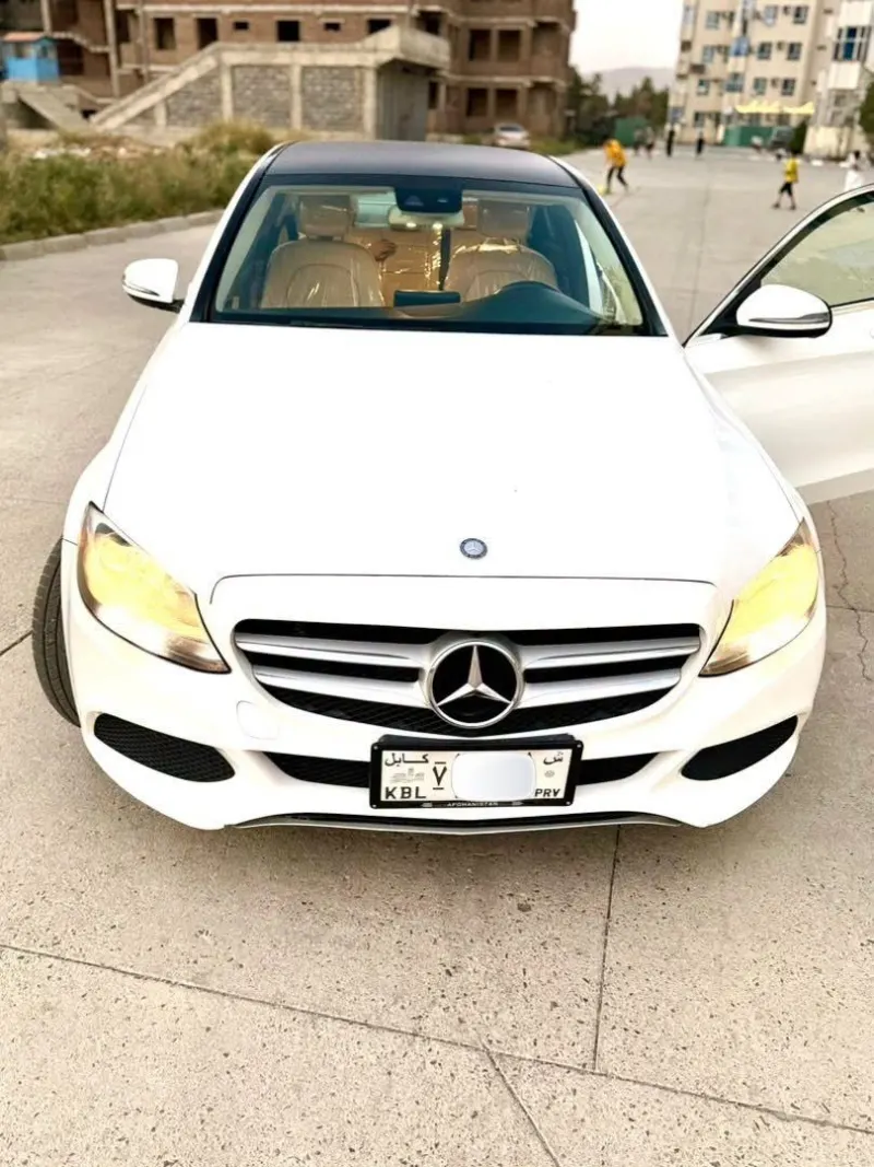 Mercedes-Benz C300 2016