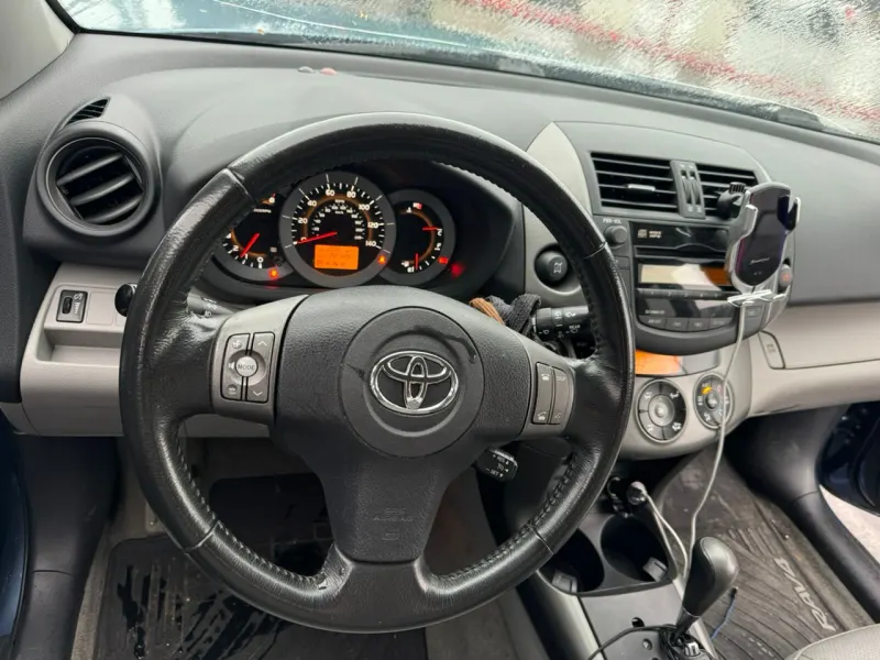 Toyota RAV4 Limited