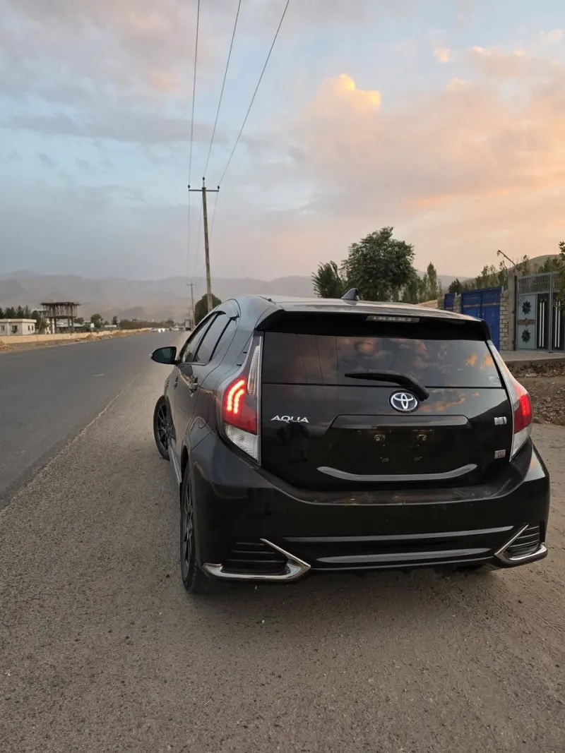 Toyota Aqua GS 2015
