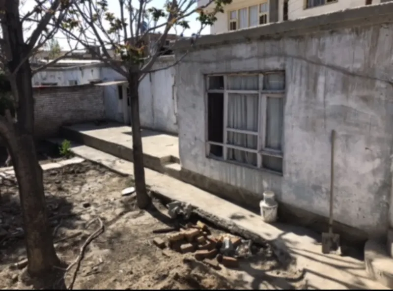 Old house for sale, 2 rooms, 2.5 biswa, Shahid Hangara Square