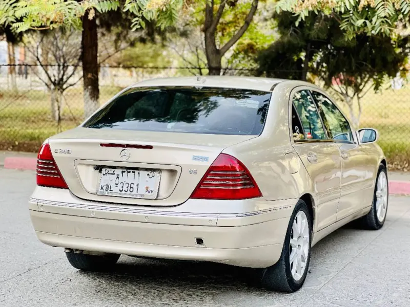 Mercedes-Benz 2003