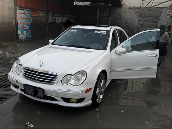 Mercedes-Benz 2005