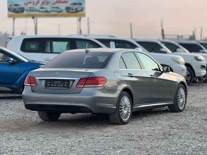 Mercedes-Benz E200 2015