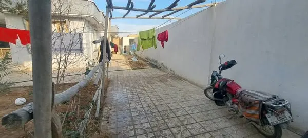 House for sale, 4 rooms, 490 m²