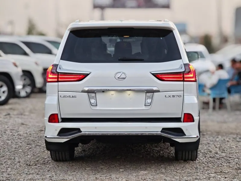 Lexus LX570 2017