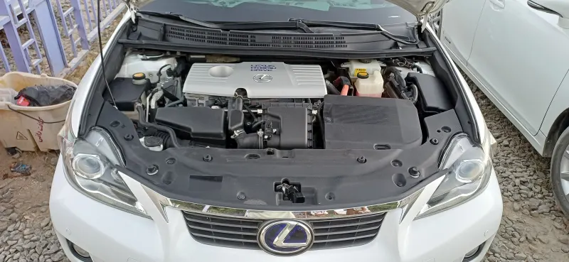 Lexus CT200h 2012