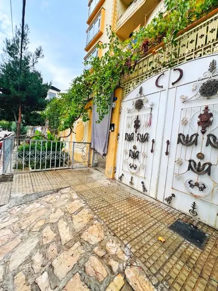 5-storey building for sale, 23 rooms, 3 biswa, Qambar Square, Khushal Khan