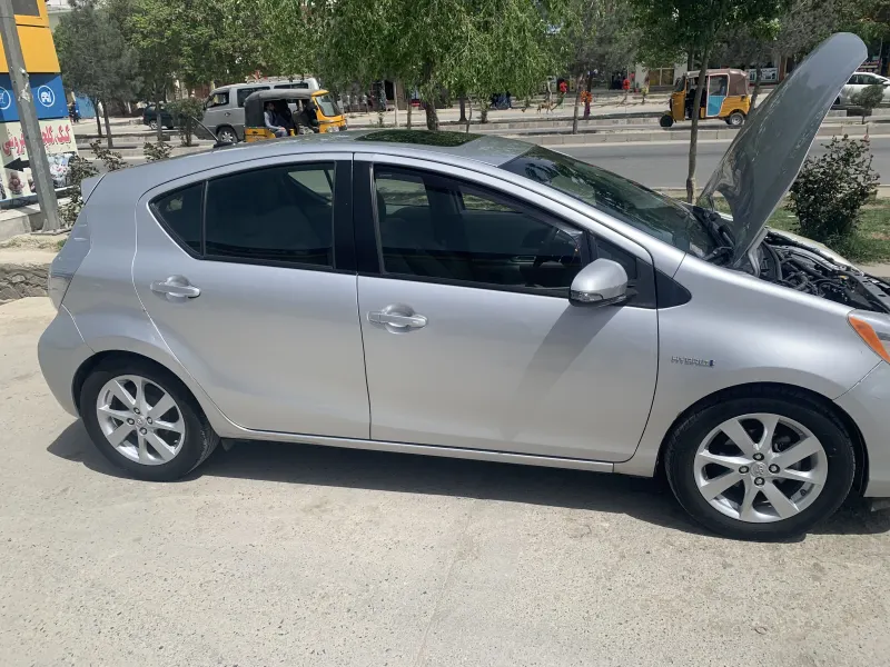 Toyota Aqua 2013