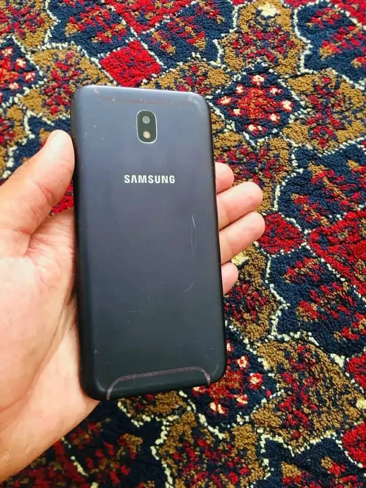 Samsung Galaxy J7 Pro