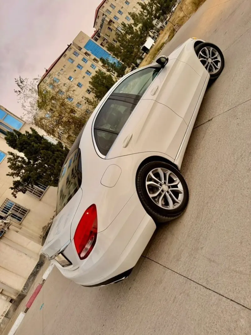 Mercedes-Benz C300 2016