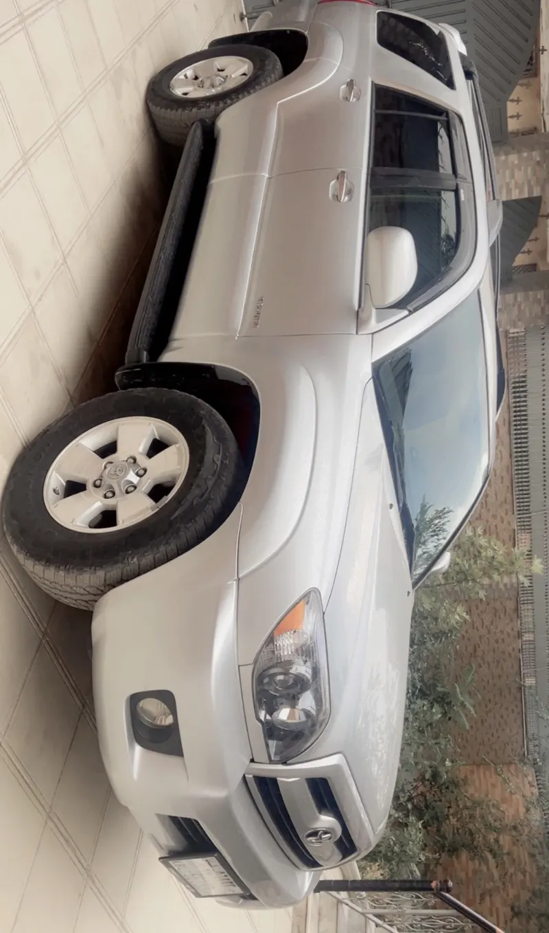 Toyota 4 runner 2006 with excellent condition