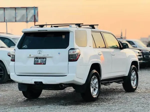 Toyota 4Runner SR5 2015