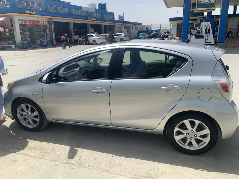 Toyota Aqua 2013