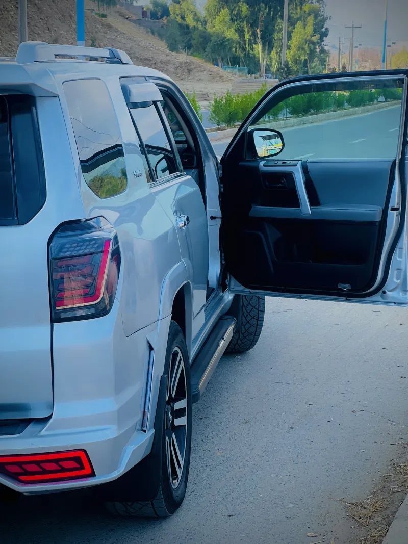 Toyota 4Runner SR5 2011