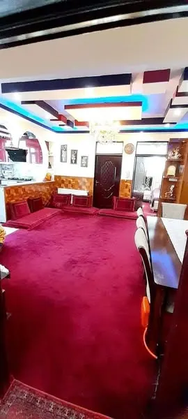 Corner apartment for sale, 4 rooms, by public park