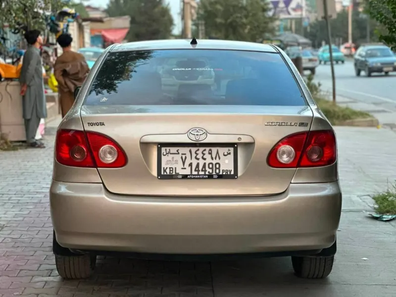 Toyota Corolla LE 2005