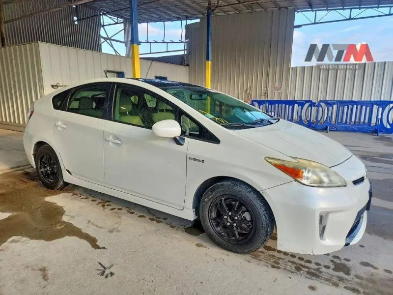 Toyota Prius Four 2015