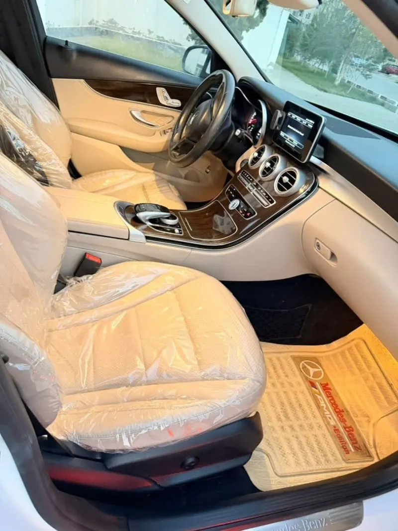 Mercedes-Benz C300 2016